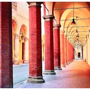 https://wood-loft-solferino.emilia-romagnahotels.net